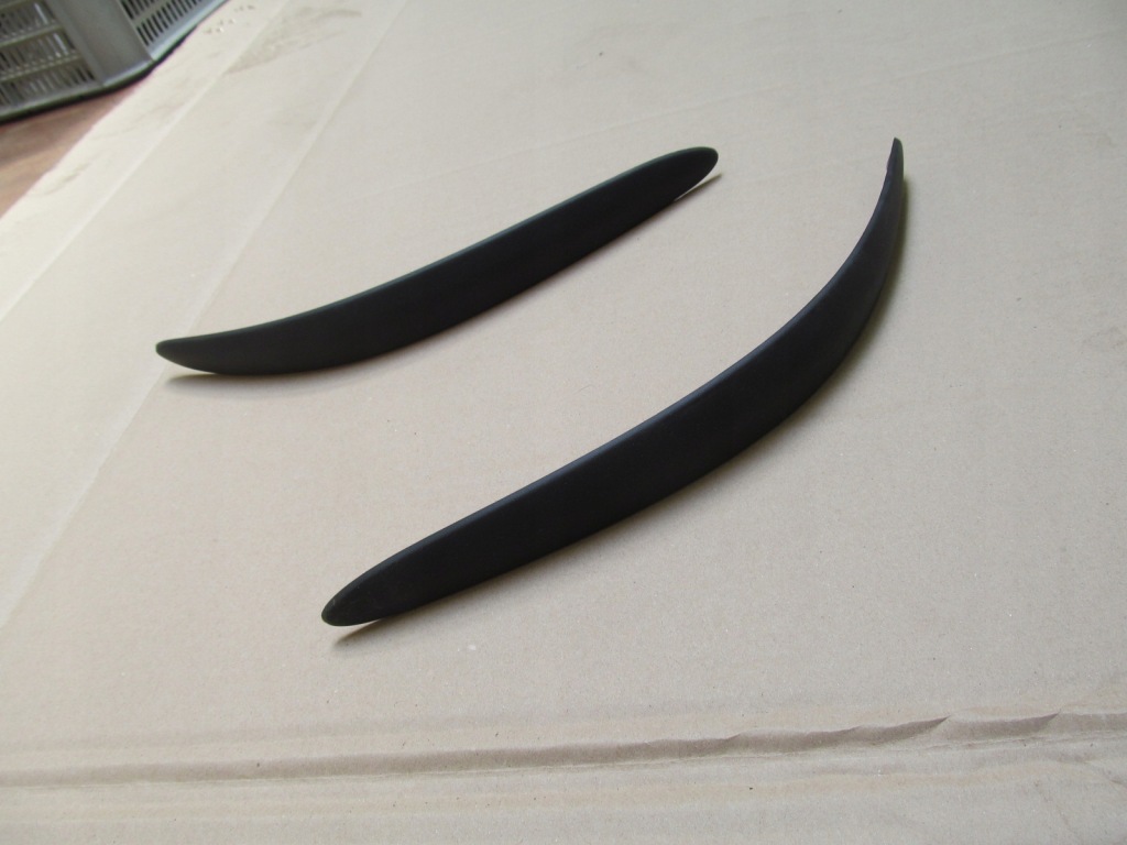 фото №1, Toyota corolla 07-14 молдинг бампера заднього c401