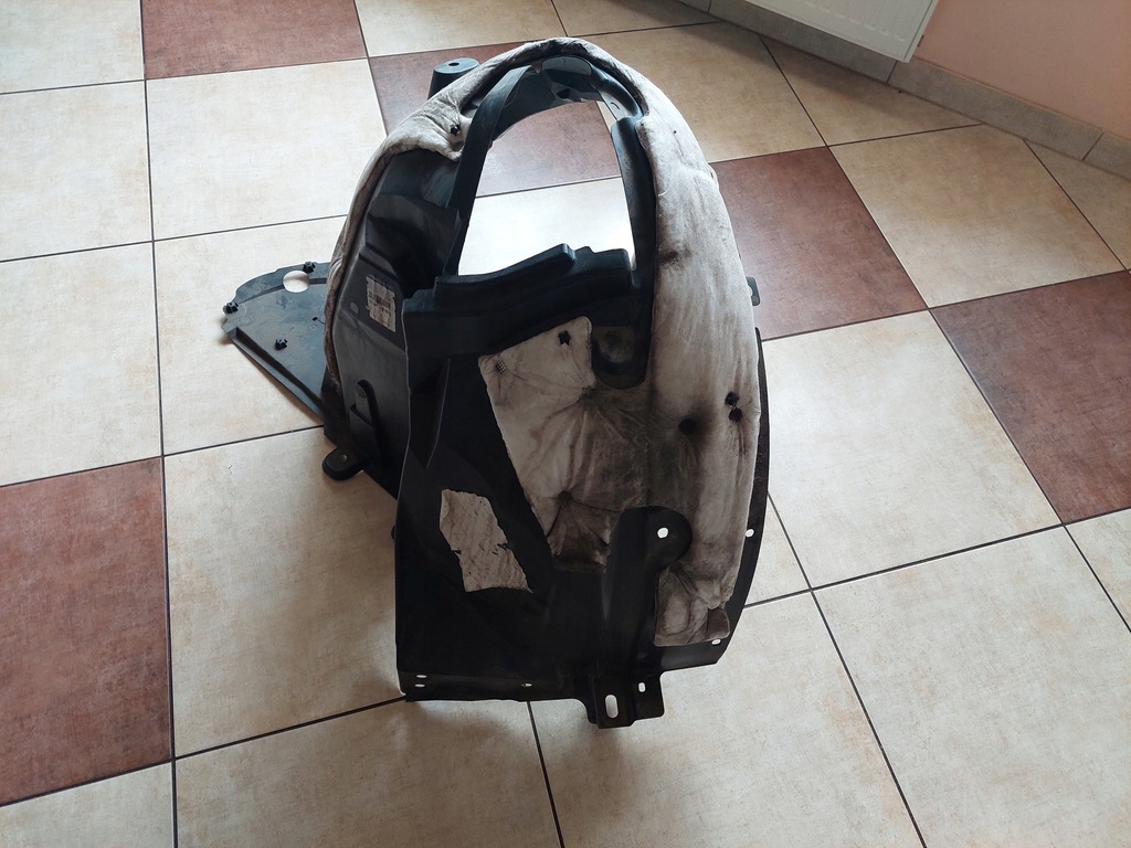 фото №4, Подкрылок - правый перед - renault kadjar