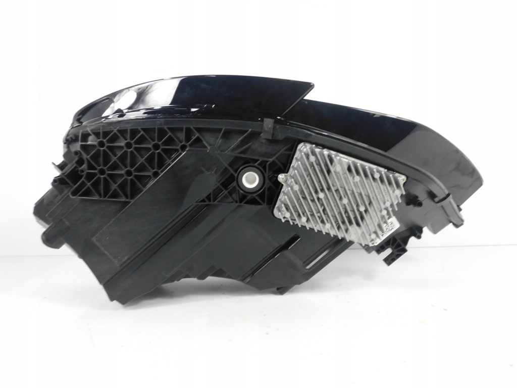 Audi a8 d5 4n рестайлинг  фара правый  led matrix digital с Разборки