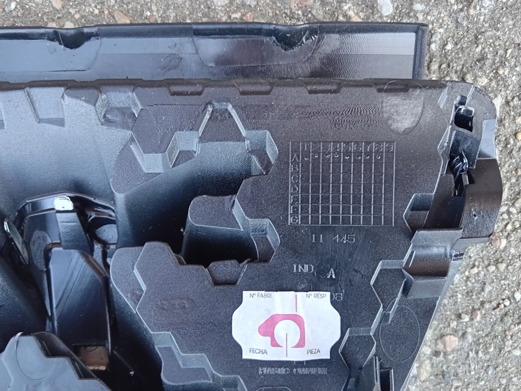 фото №11, Peugeot 308 i 07- эмблема logo значок t8