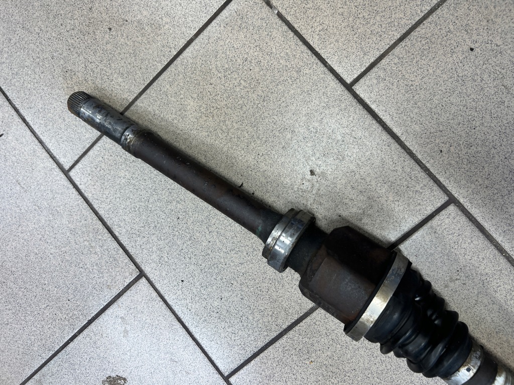 Приводной вал правая c4 picasso 2 1,6 ehdi 9677916180 Оригинал