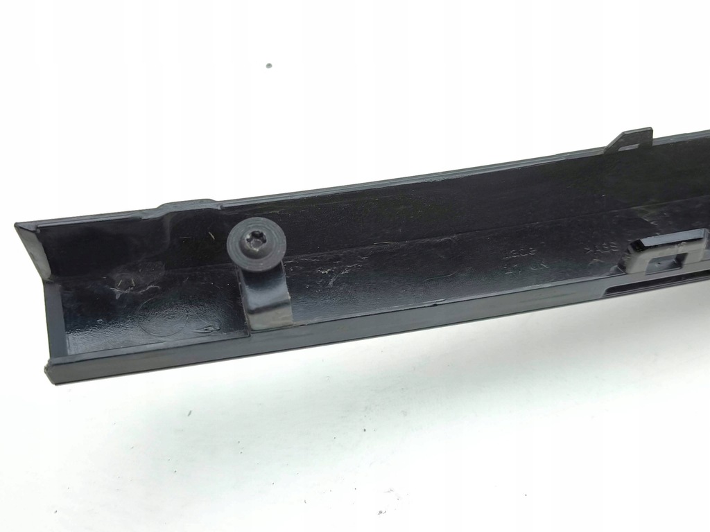 фото №14, Land rover evoque ii 2020 молдинг бампера заднего