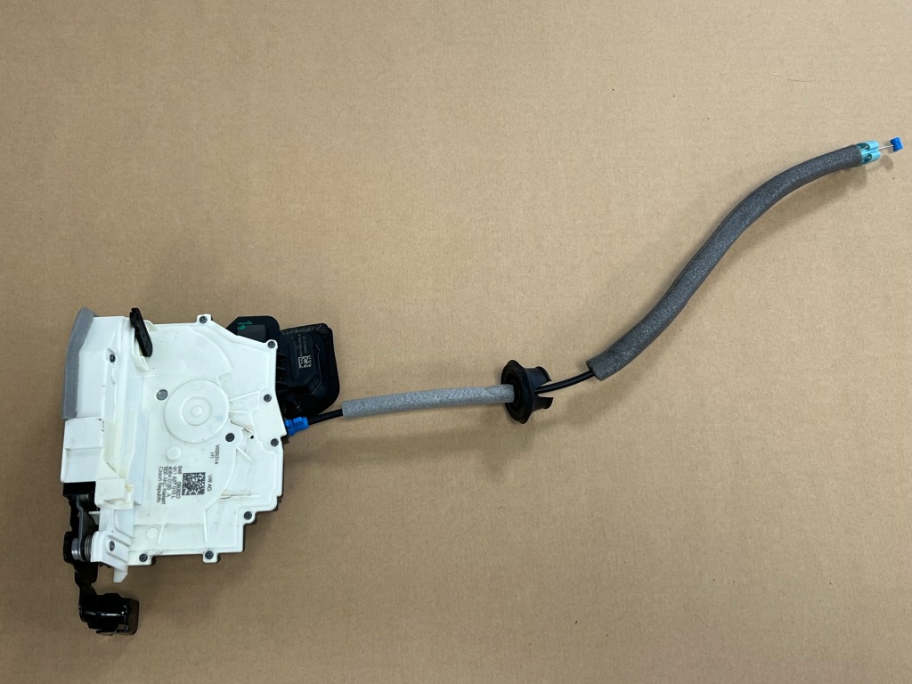 фото №1, Audi a6 a7 q8 замок двері правий перед 4k1837016l