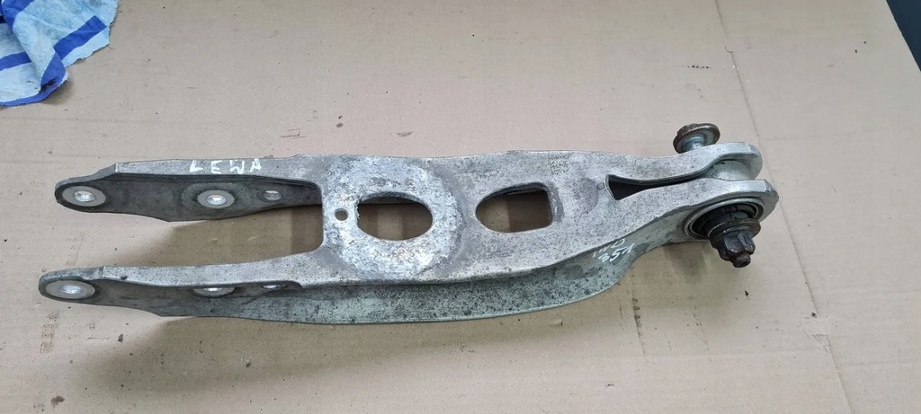 фото №10, A4 b9 8w рычаг левый правый задняя поперечный 8w0505311h a4 b9 8w