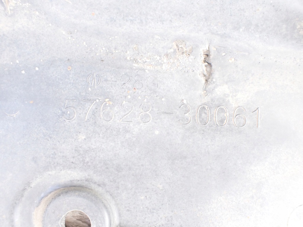 Накладка подвеска левая lexus is 3 200t 300 po рестайлинг  2018 европа 57628-30061 с Разборки