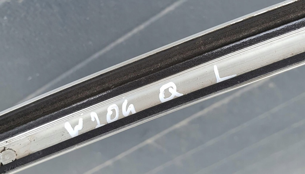 фото №5, Молдинг кузовна ліва mercedes w204 kombi