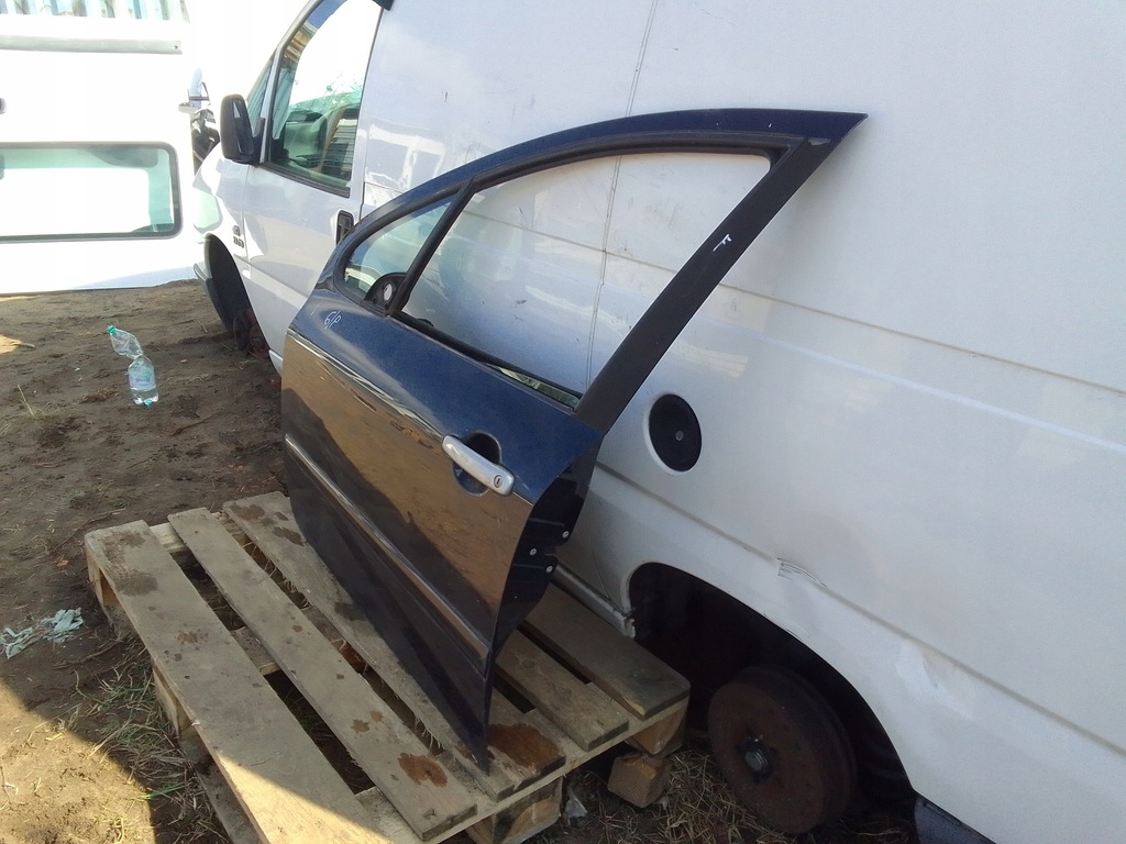 фото №3, Renault clio iii 5d дверь левая перед