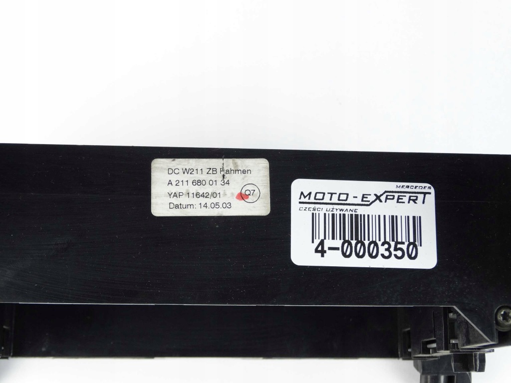 фото №2, Mercedes e klasa w211 рамка каркас радіо a2116800134
