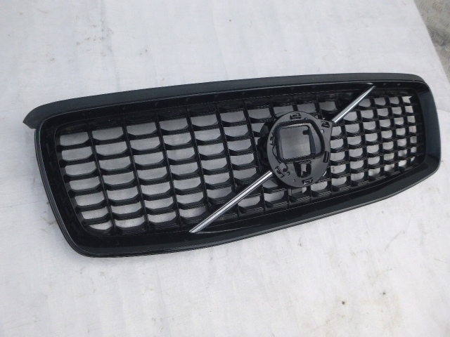 фото №2, Решётка радиатора решётка радиатора volvo xc60 2 ii lift 21- r-design