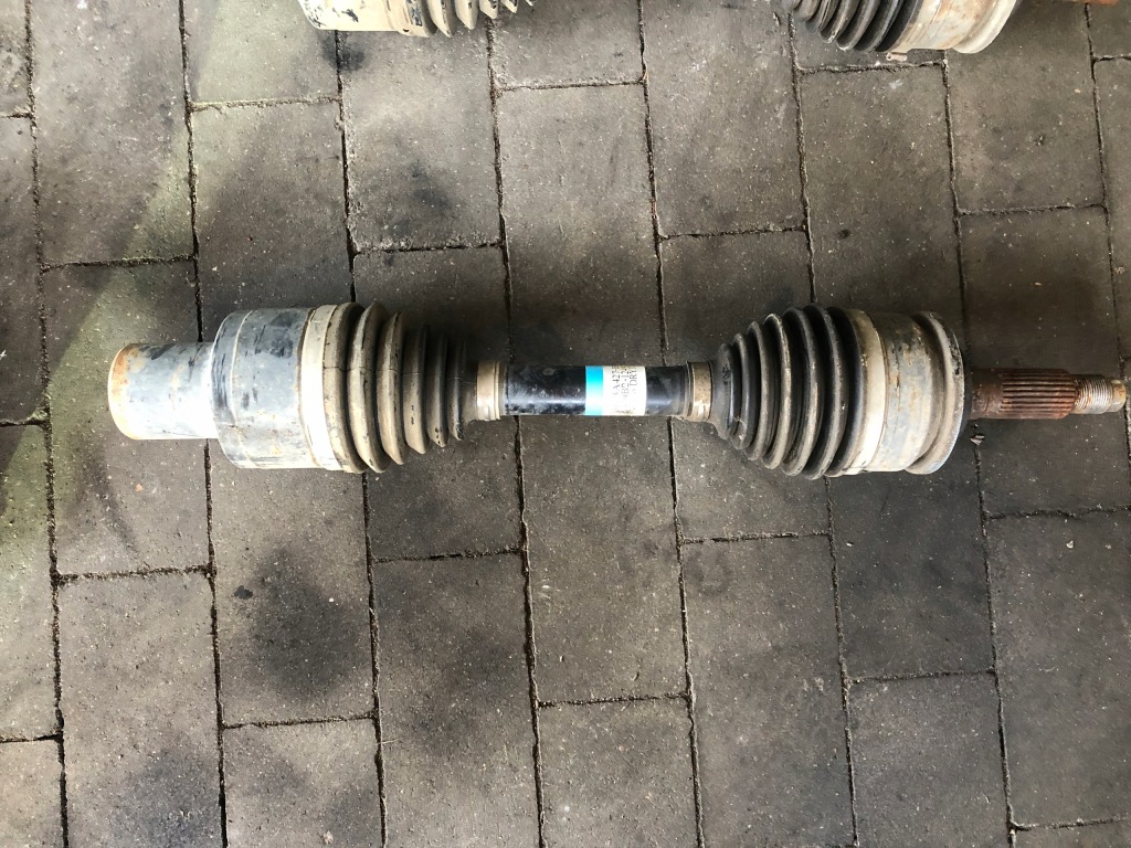 Купити Ford ranger v 3.2tdci 4x4 привідний вал права ліва jb3g-3a