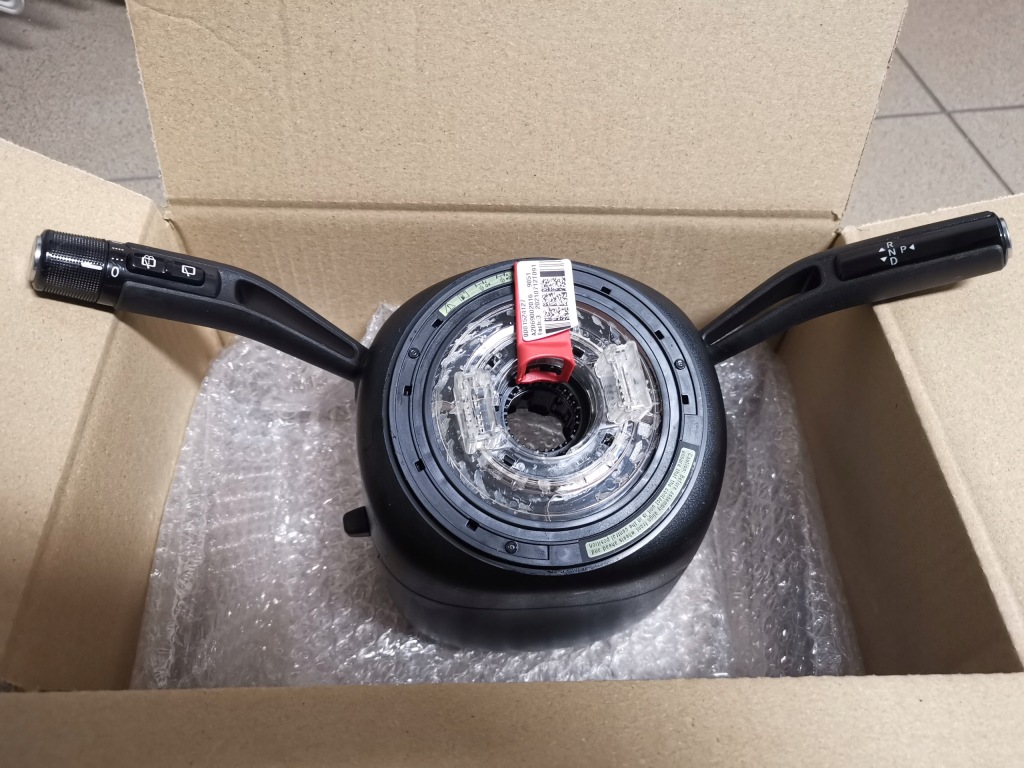 фото №1, Fabrycznie nowa стрічка шлейф mercedes w206 c klasa