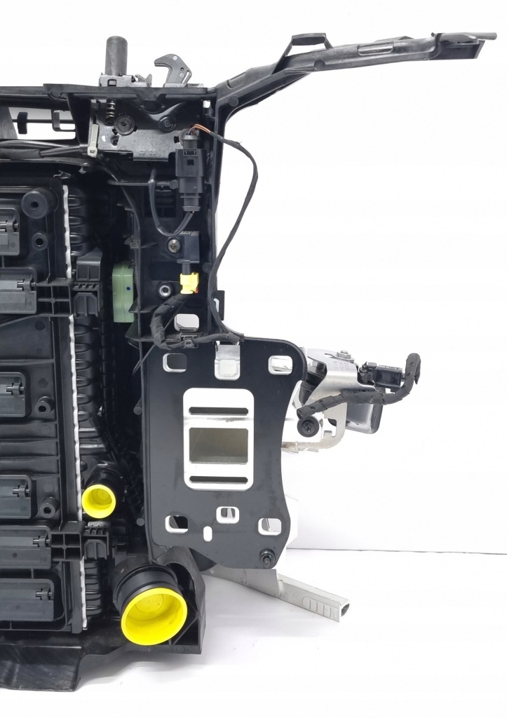 Ремень усилитель audi q3 83a 2.0 tfsi с Разборки