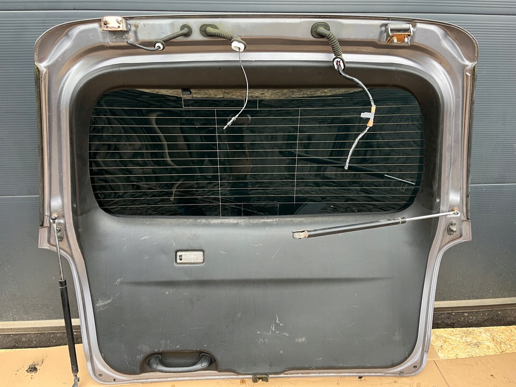 фото №5, Крышка багажника задняя стекло задняя mazda mpv ii lift 2003-2006