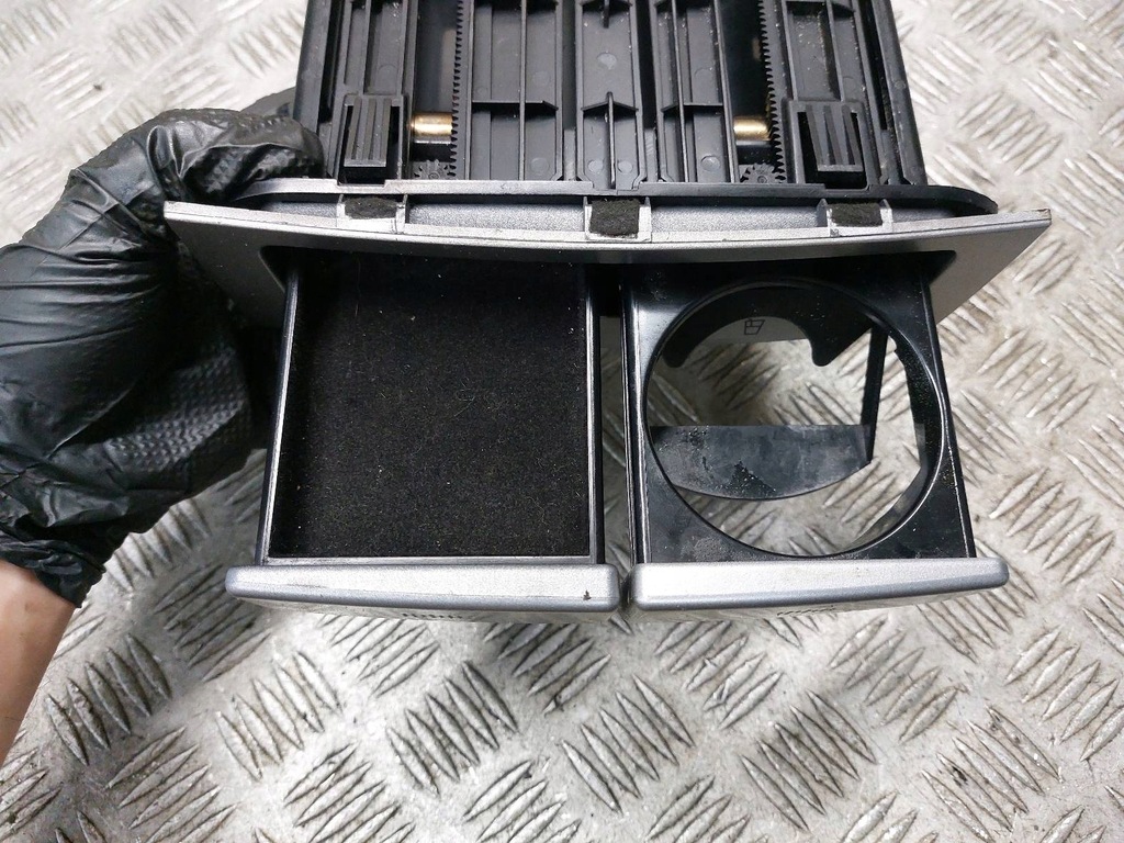 фото №7, Панель обдув + радио + подстаканник alfa romeo 147 7353377750 735266925