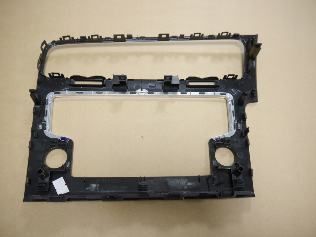 фото №4, Vw golf 7 рамка радіо dekor 5g1819743