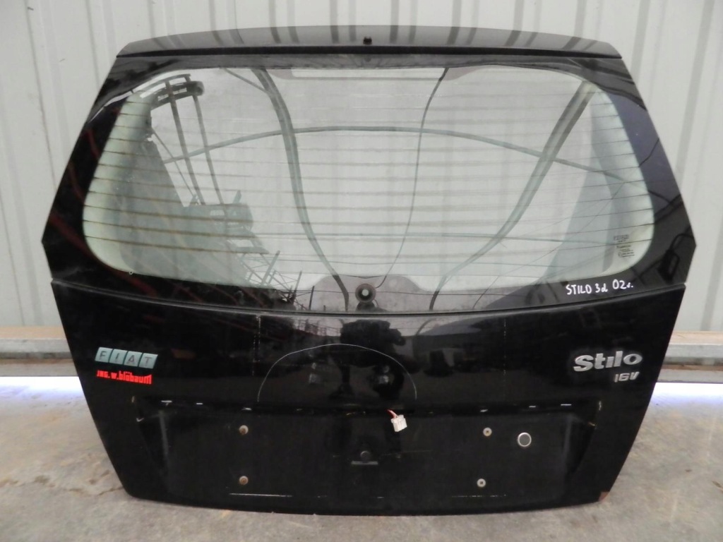 Купити Кришка багажника задня з скло fiat stilo 3d двері 2002r. 601