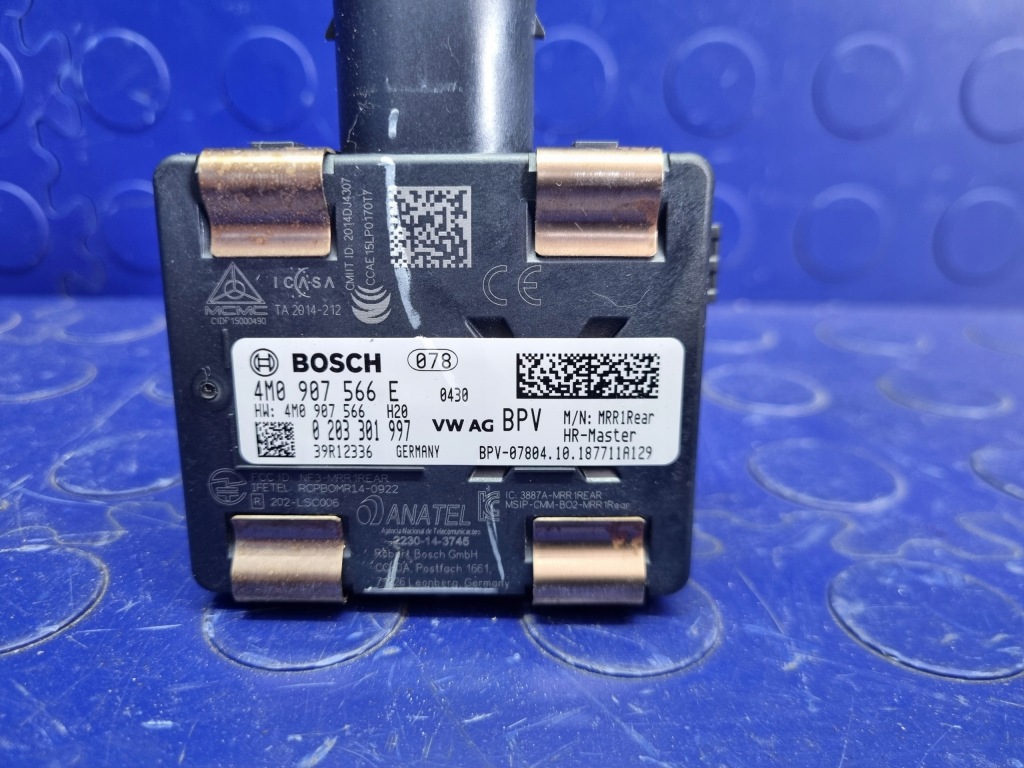 Радар датчик distronic правый  задняя  audi a5 f5 a4 b9 oem 4m0907566e Киев