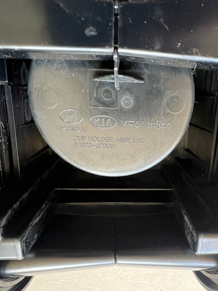 фото №9, Kia proceed iii 18- кронштейн na кружки шторка туннель среднего