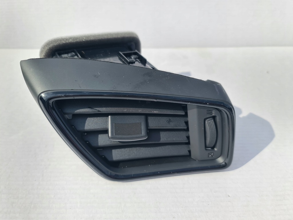 фото №1, X-trail t32 решётка обдув правая 687604ba0a