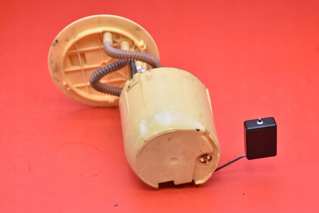 фото №8, Датчик рівня пального 77010-05050 toyota avensis t27 2.0 d-4d lift 11-15