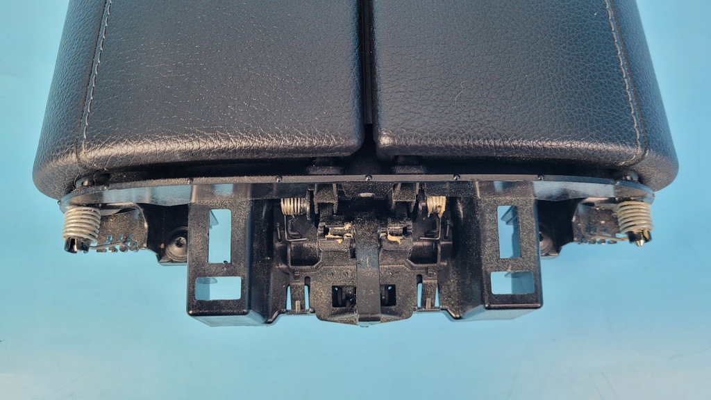 фото №9, Mercedes eqe 350+ 23r подлокотник a2956809603