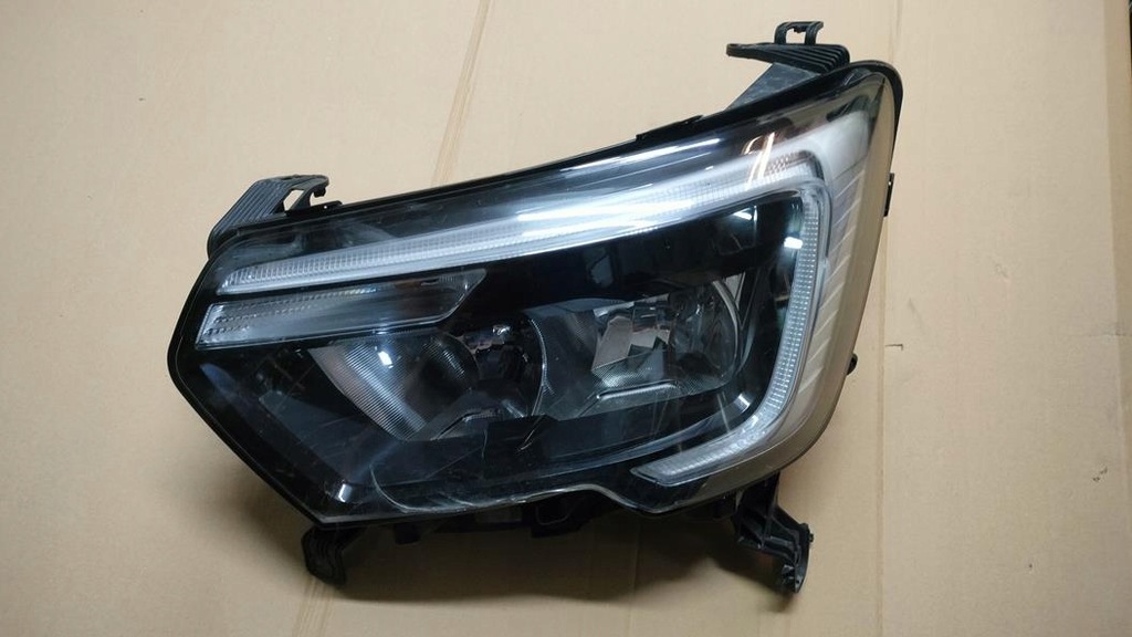 фото №1, Лампа ліва перед renault master iv na puszkę оригінал