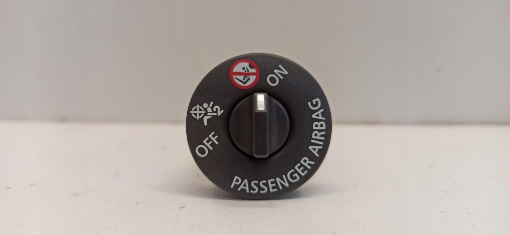 фото №1, Dacia duster перемикач подушка безпеки 681996173r