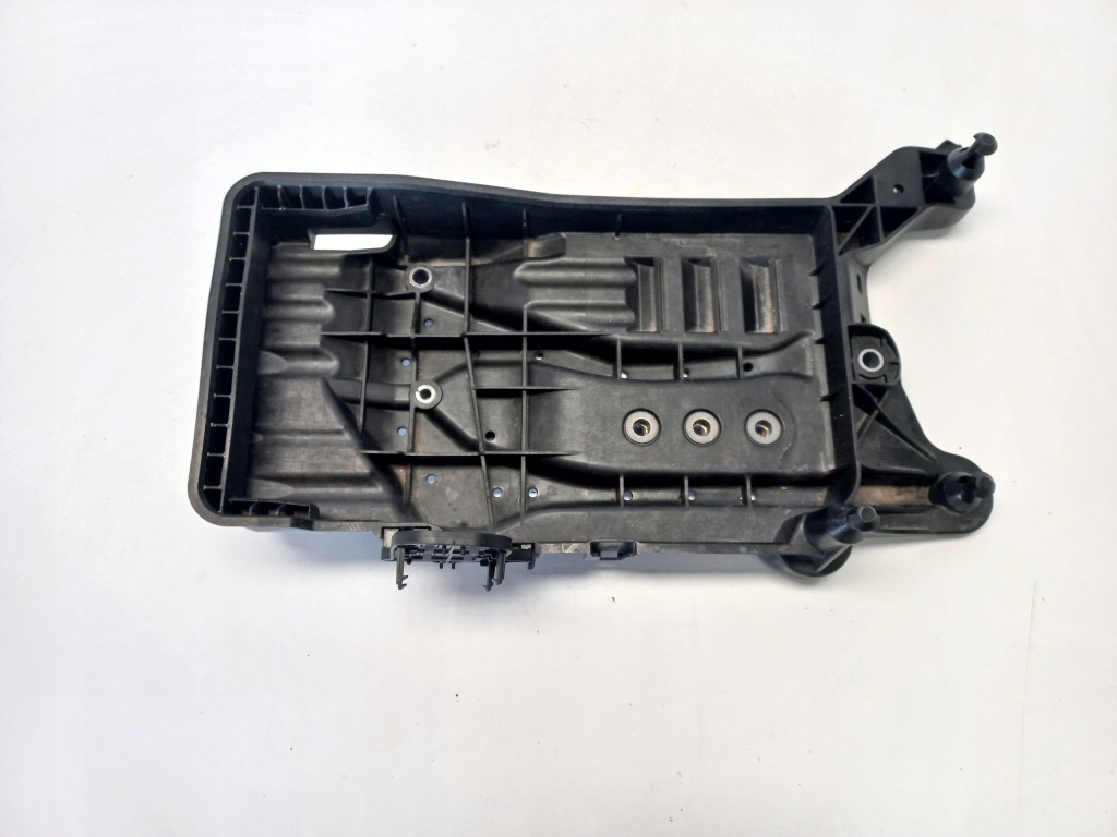 фото №1, Основа акумулятор vw caddy v 5r3915331a