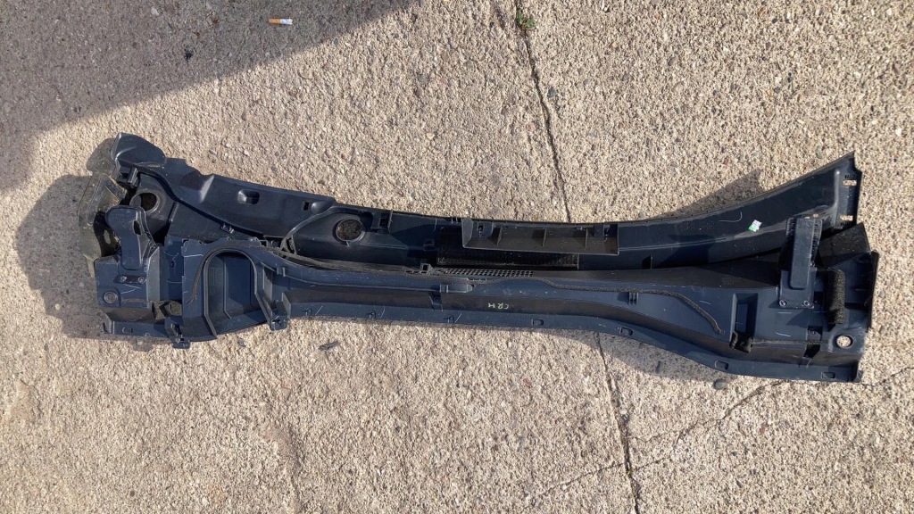 фото №1, Жабо toyota c-hr 55781-f4010