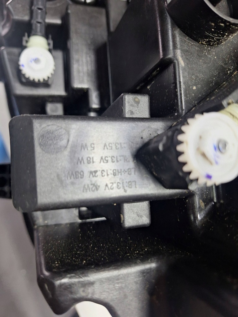 фото №10, Mg mg4 ev 2022 перед сторона правая лампа передняя