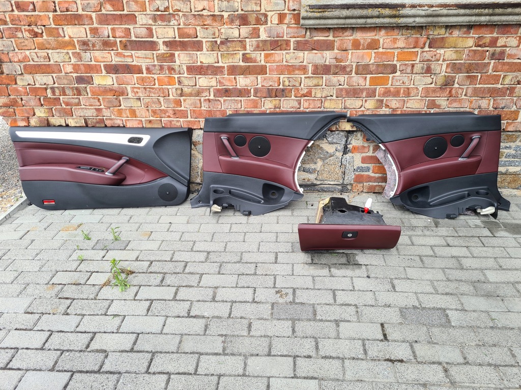 фото №1, Обшивка peugeot 407 coupe левый правый задняя