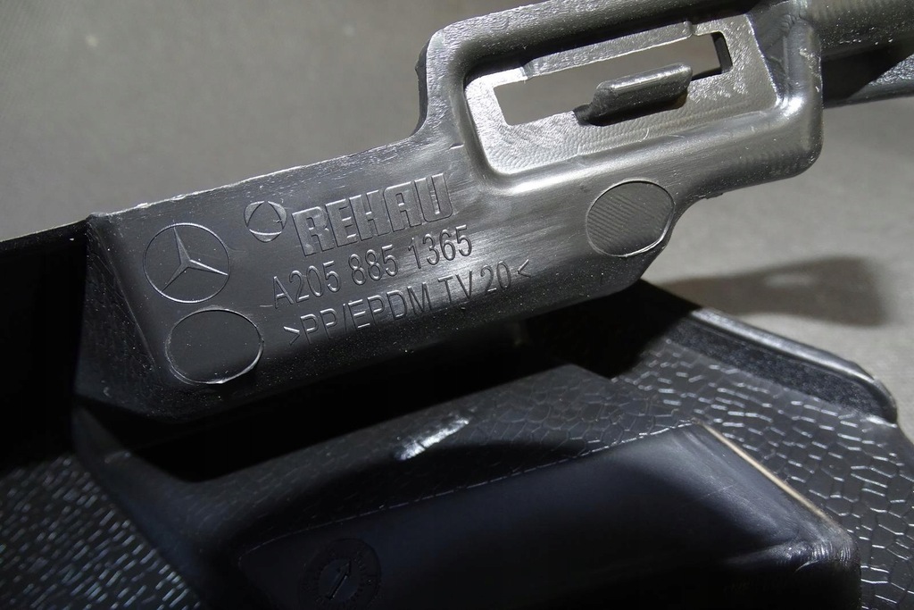 фото №13, Mercedes c-kl w205 нижний кронштейн усилитель przó