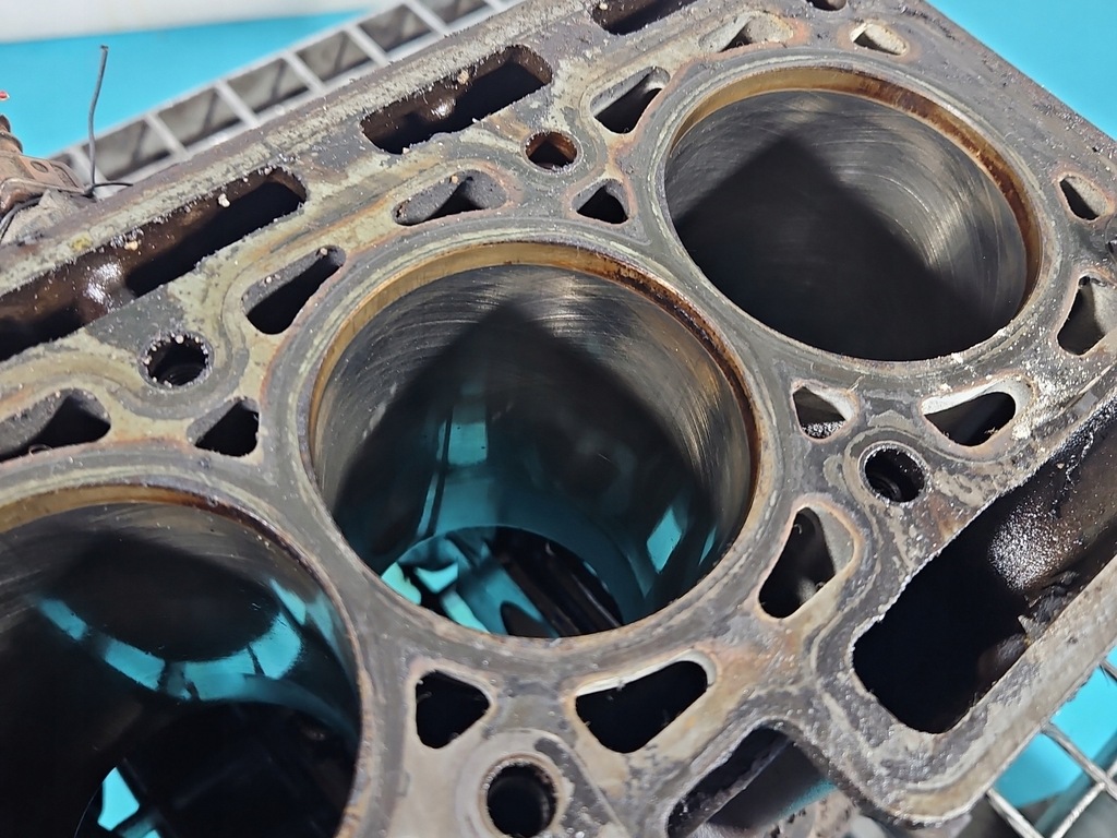 фото №9, Блок двигуна dół renault clio iv 12-20 d4fd740 d4f740 1.2 16v