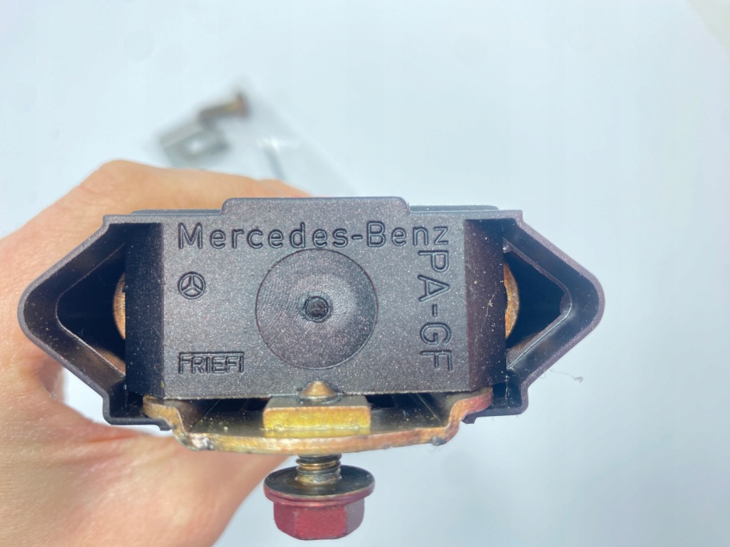 Ограничитель дверь левый перед европа mercedes w140 c140 cl купе Доставка