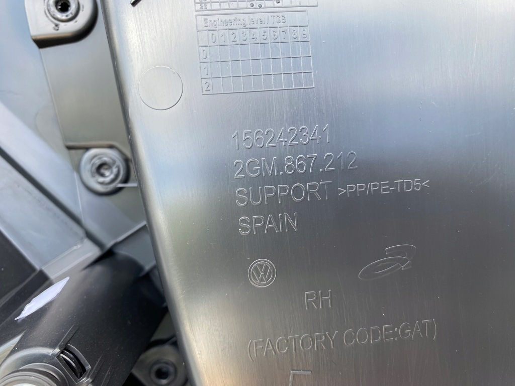 фото №4, Volkswagen t-cross 2g оббивка права задня обшивка