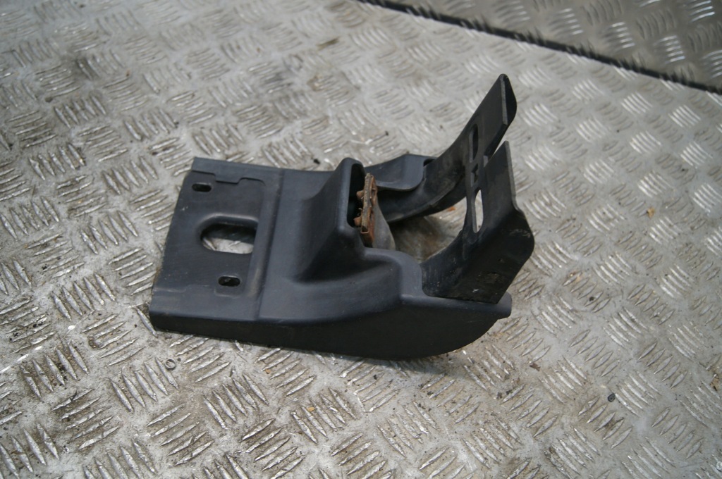 Купити Dodge ram кронштейн  кронштейн поріг