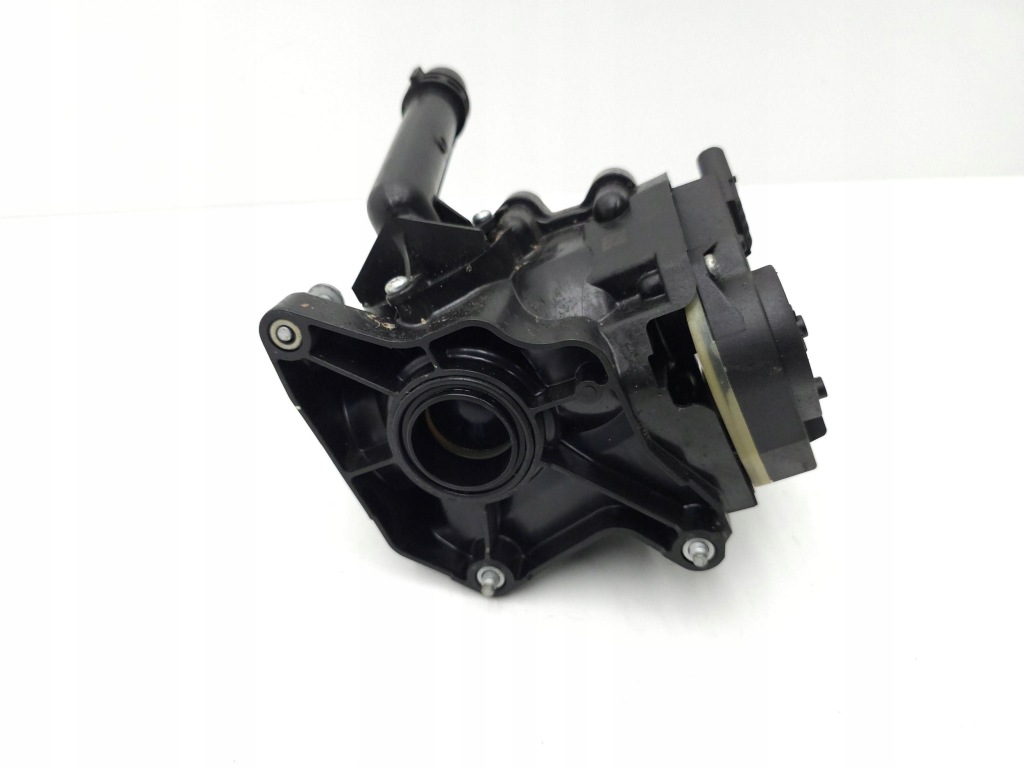 фото №8, Bmw 3 f30 f35 f31 2018 термостат / корпус термостата