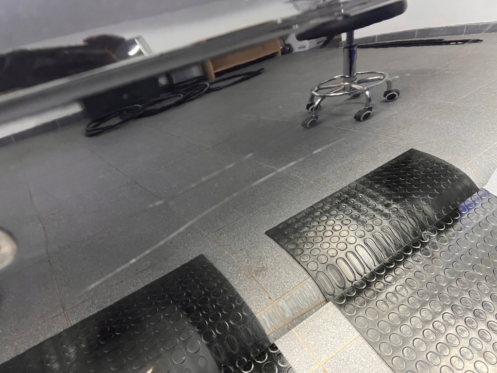 Audi a4 b8 дверь правая  перед lz9y 45 Недорого