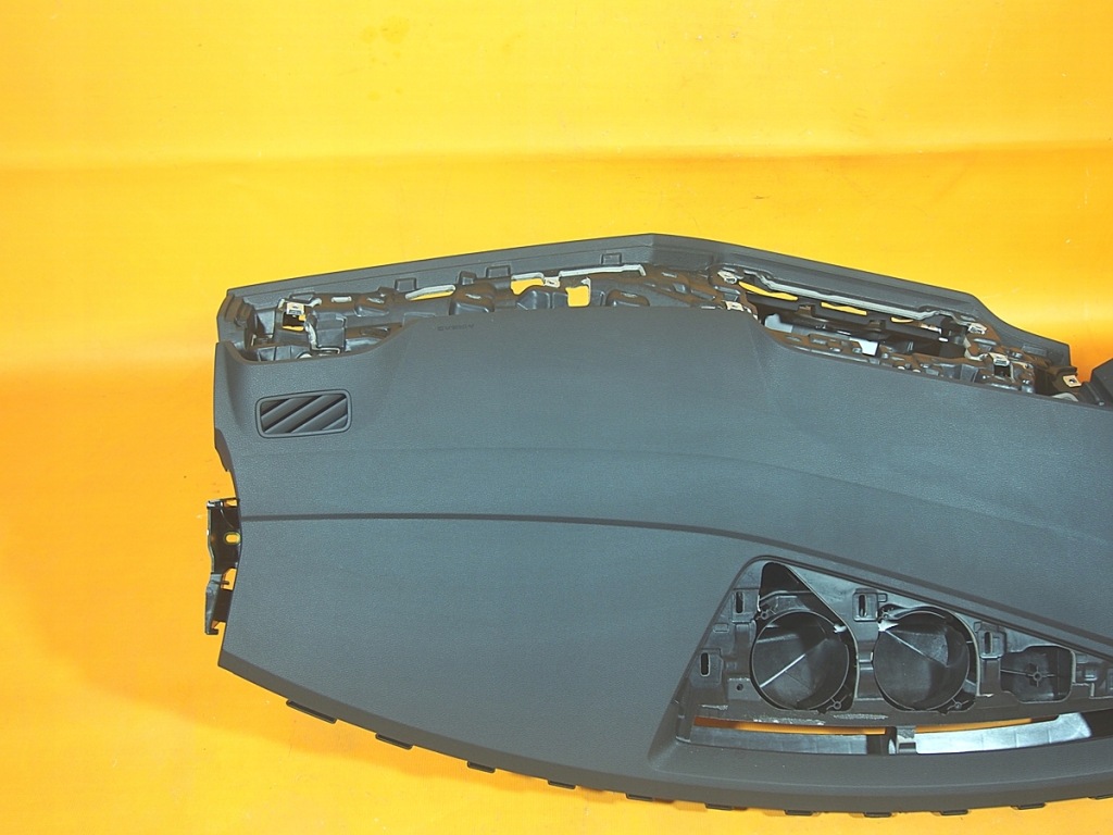 фото №8, Audi q3 83a sb 18km приборная панель приборная консоль оригинал 83b857001