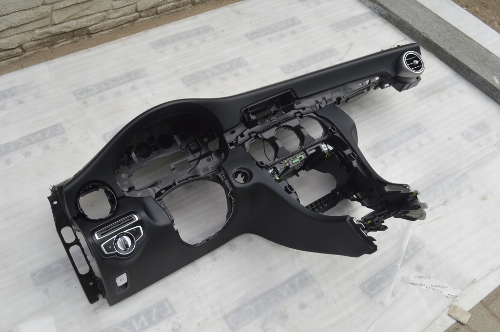 фото №3, Консоль приборная панель mercedes w205