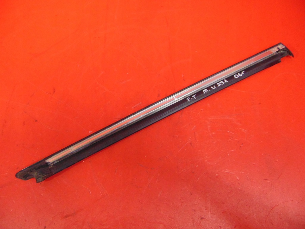 фото №4, Mercedes r-klasa 251 w251 короткий молдинг кузовная правая задняя задняя