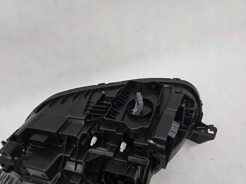 Volvo xc90 2 фара перед передняя правый  full led active high beam 31656990 с Разборки