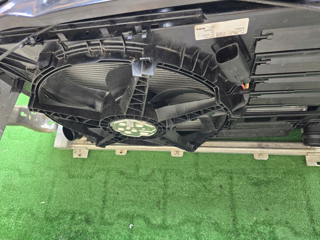 фото №4, Pas передний радиатор bmw 2 f45 f46 замки piro