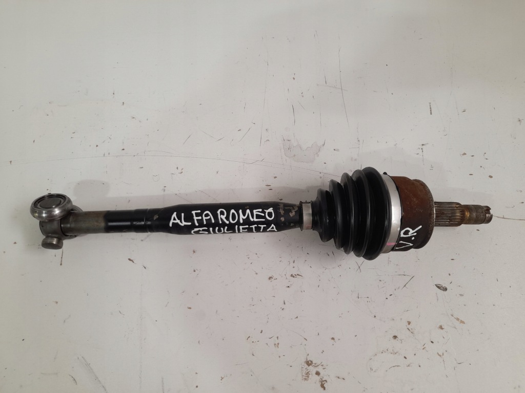 Купити Alfa romeo giulietta привідний вал передня права