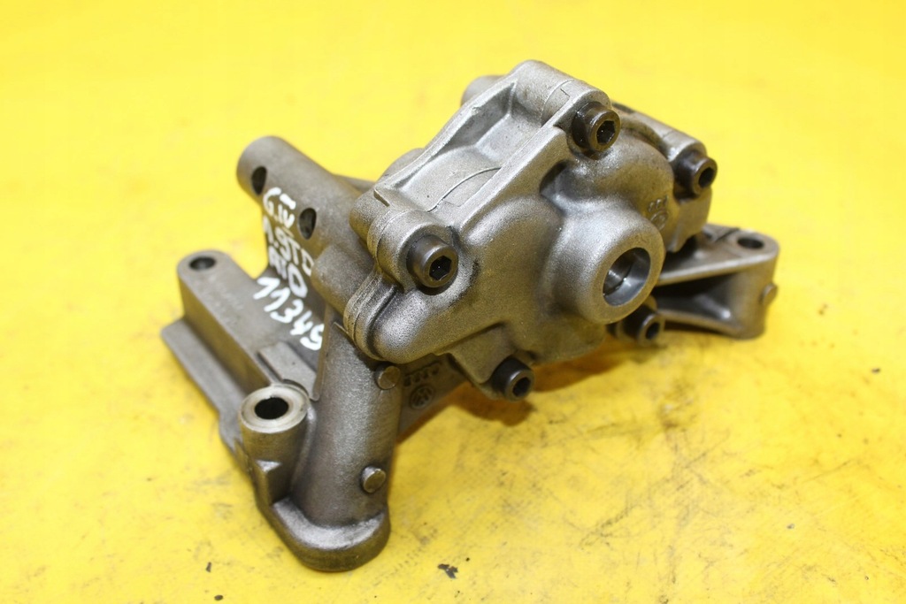 фото №1, Насос оливи vw golf iv 1.9 tdi 06a115105b