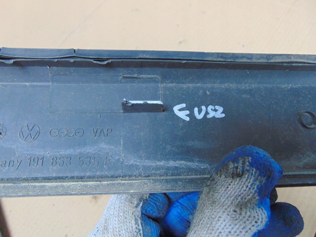 фото №5, Vw golf ii mk2 1.3 91r 3d молдинг крила лівий задня