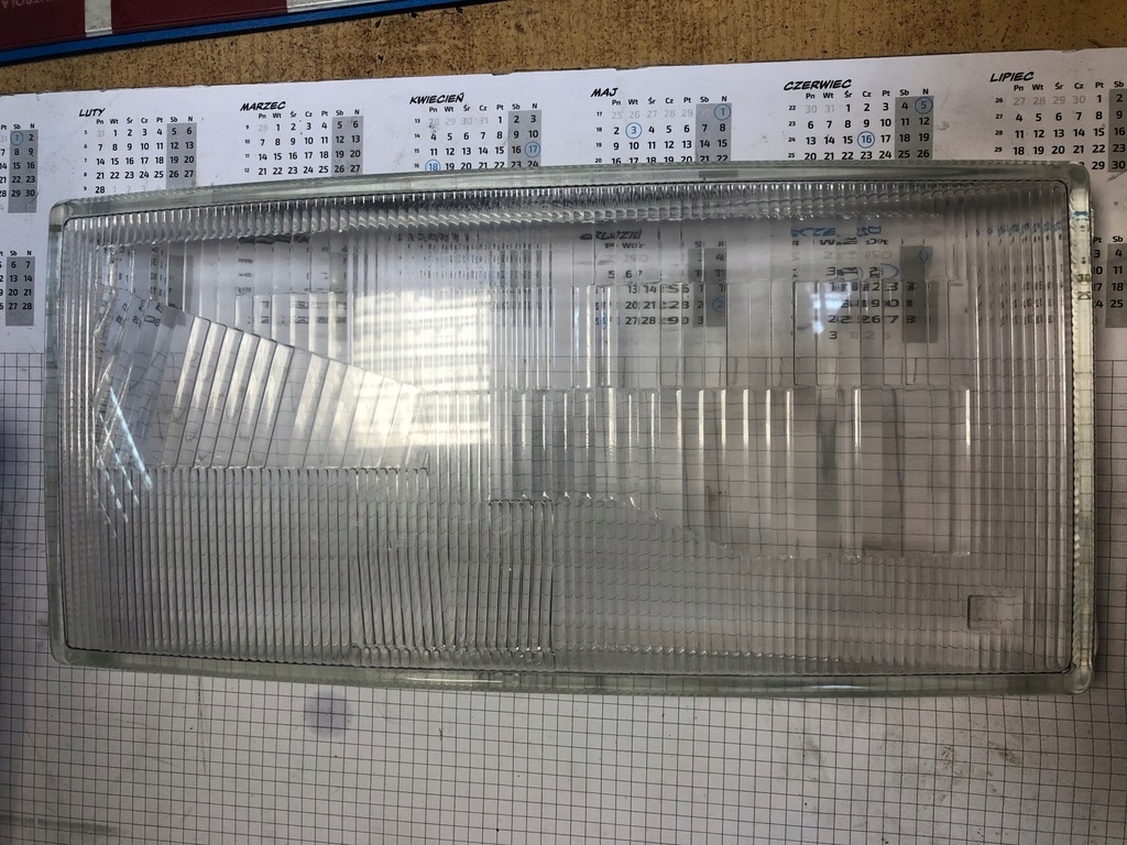 фото №1, Скло фара iveco eurocargo 1991-2002 праве