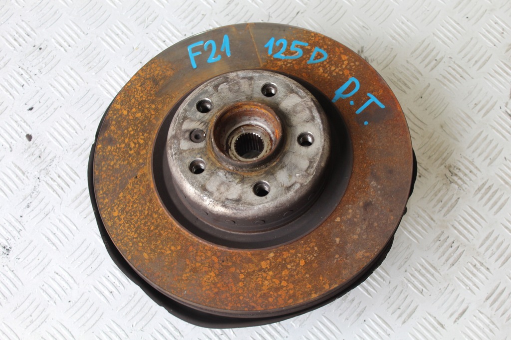 фото №1, Поворотний кулак правий задня bmw 1 f20 f21