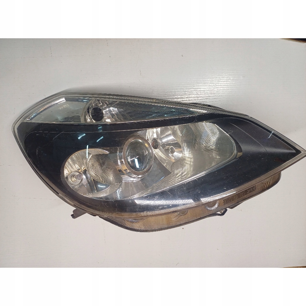 фото №1, Лампа перед правая renault clio iii 8200261612 89900162