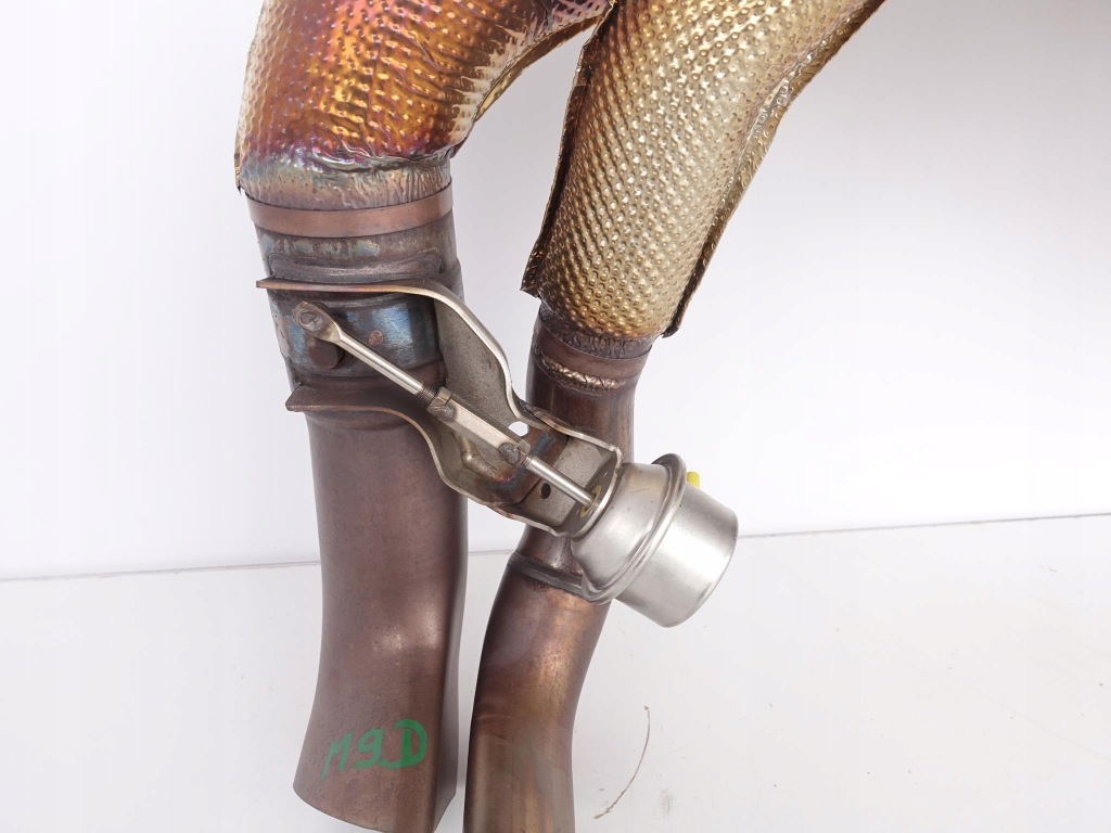 фото №3, Audi r8 4s0 15- выхлоп гаситель 4s0251609b